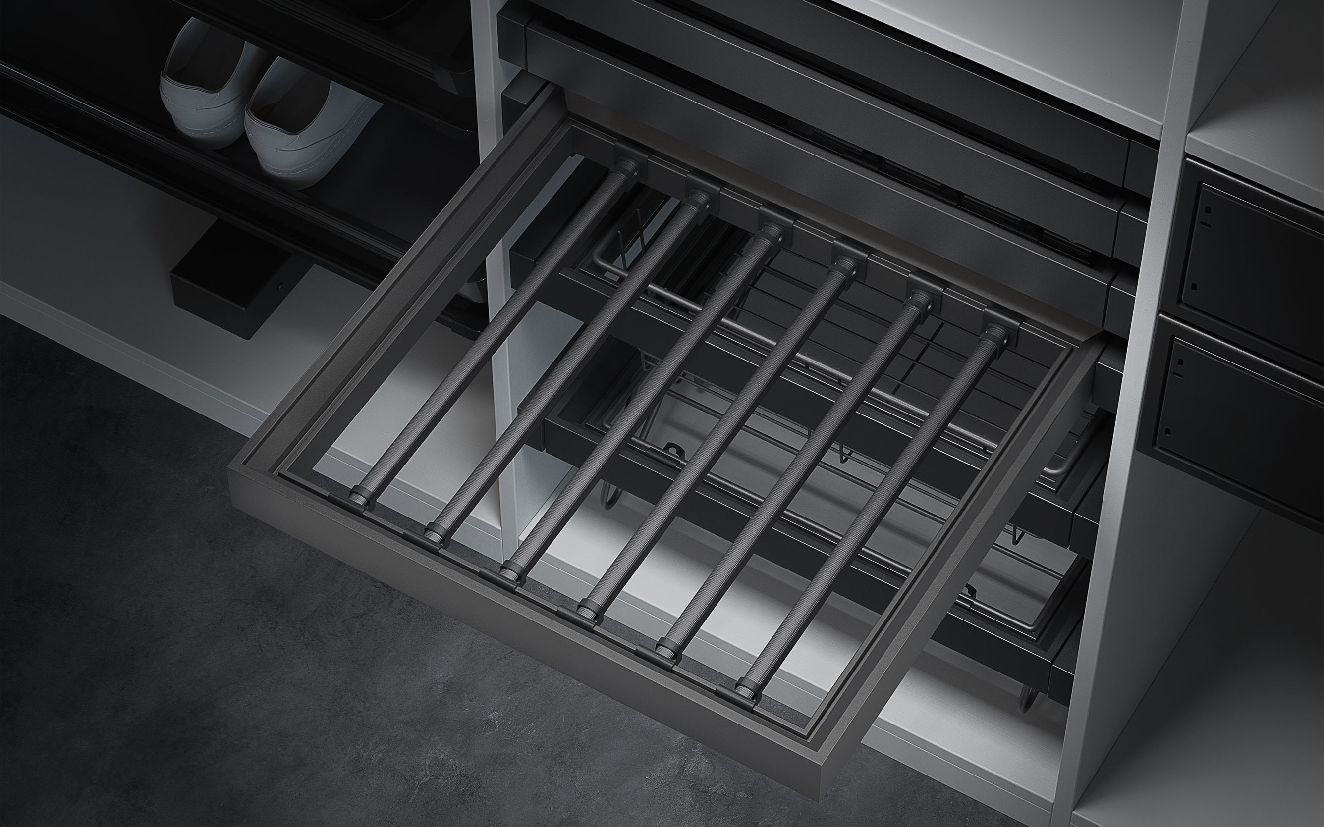 Izvlečni predal za hlače, z vodili z mehkim zapiranjem