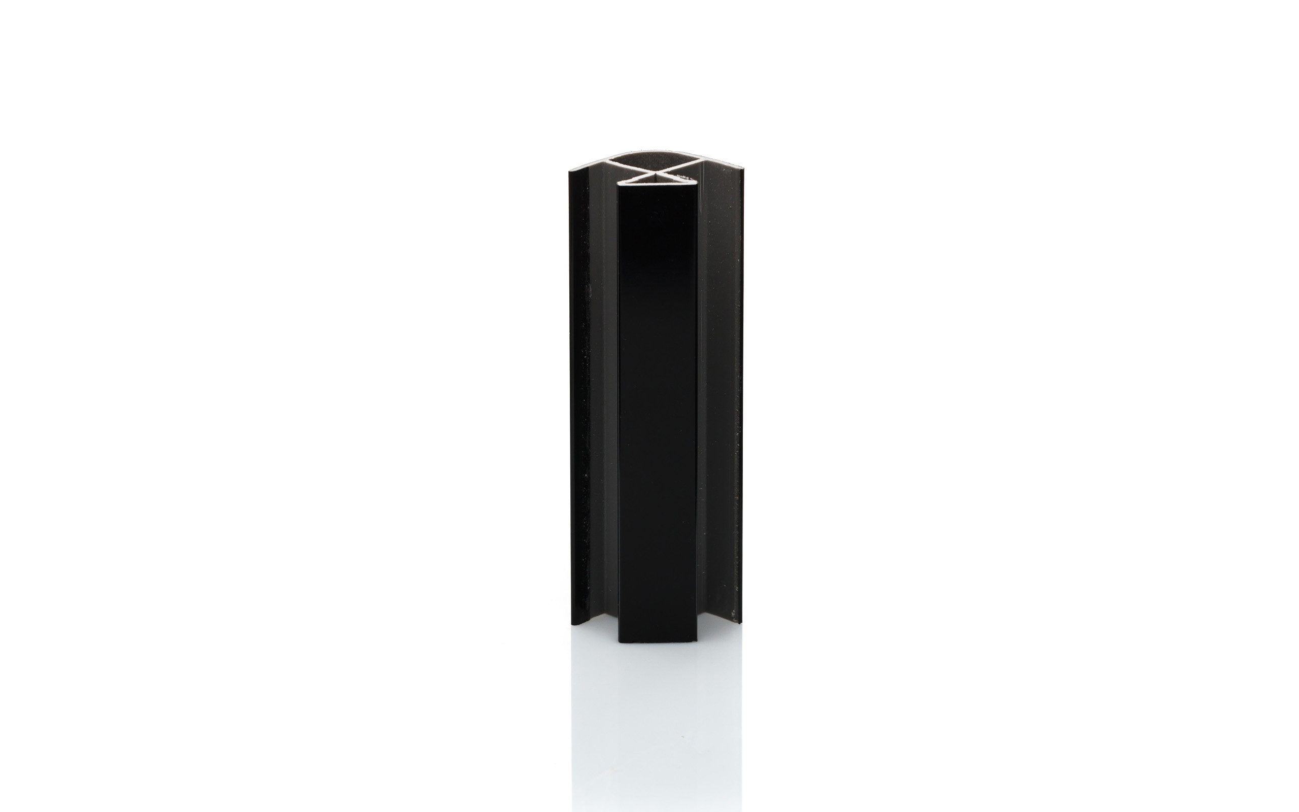 Plinth joint cap 150 mm, 90°, R12 mm, black Plinth joint cap 150 mm, 90°, R12 mm, black