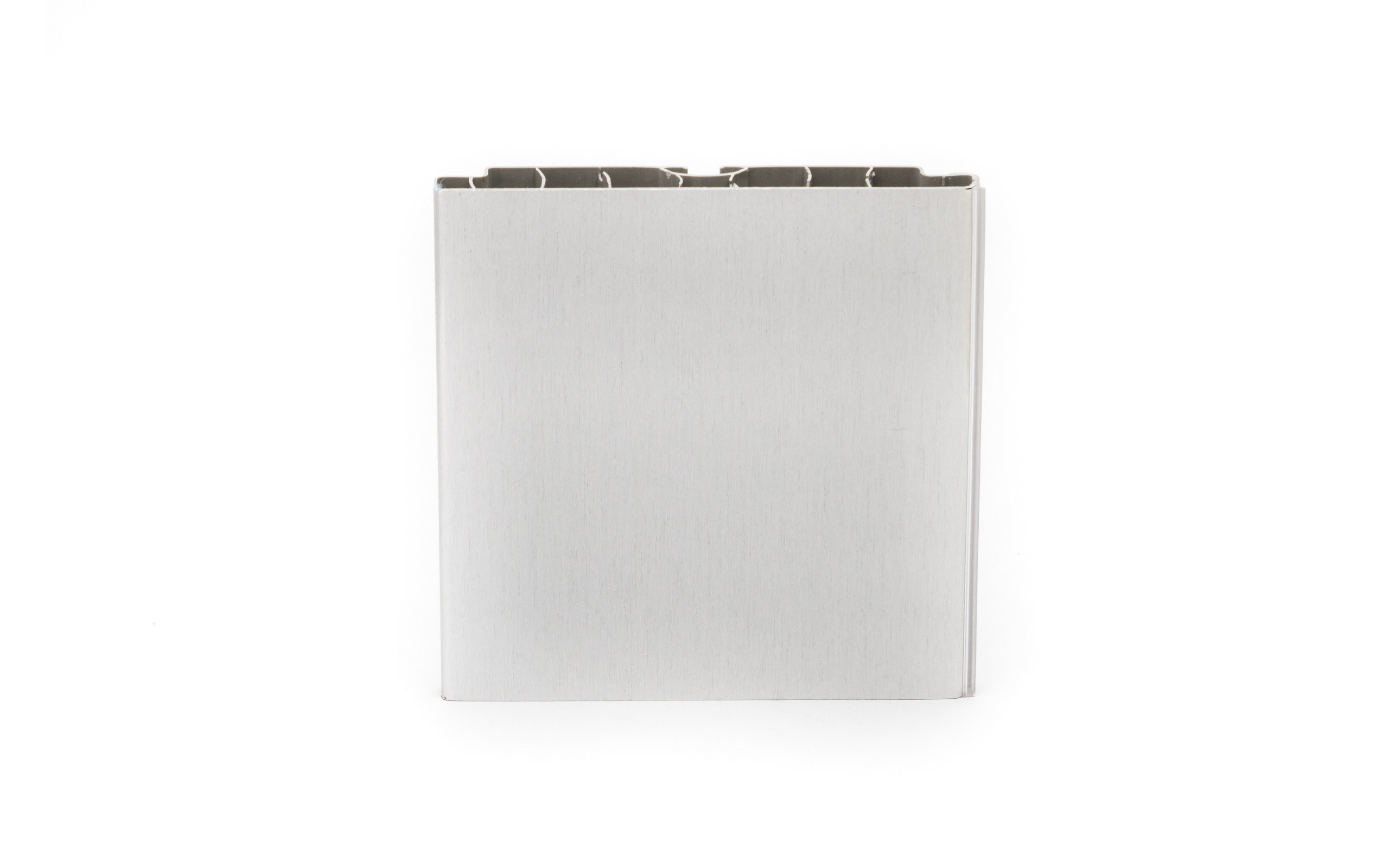 Podnožje, h= 100 mm, l=4 m, aluminij natur