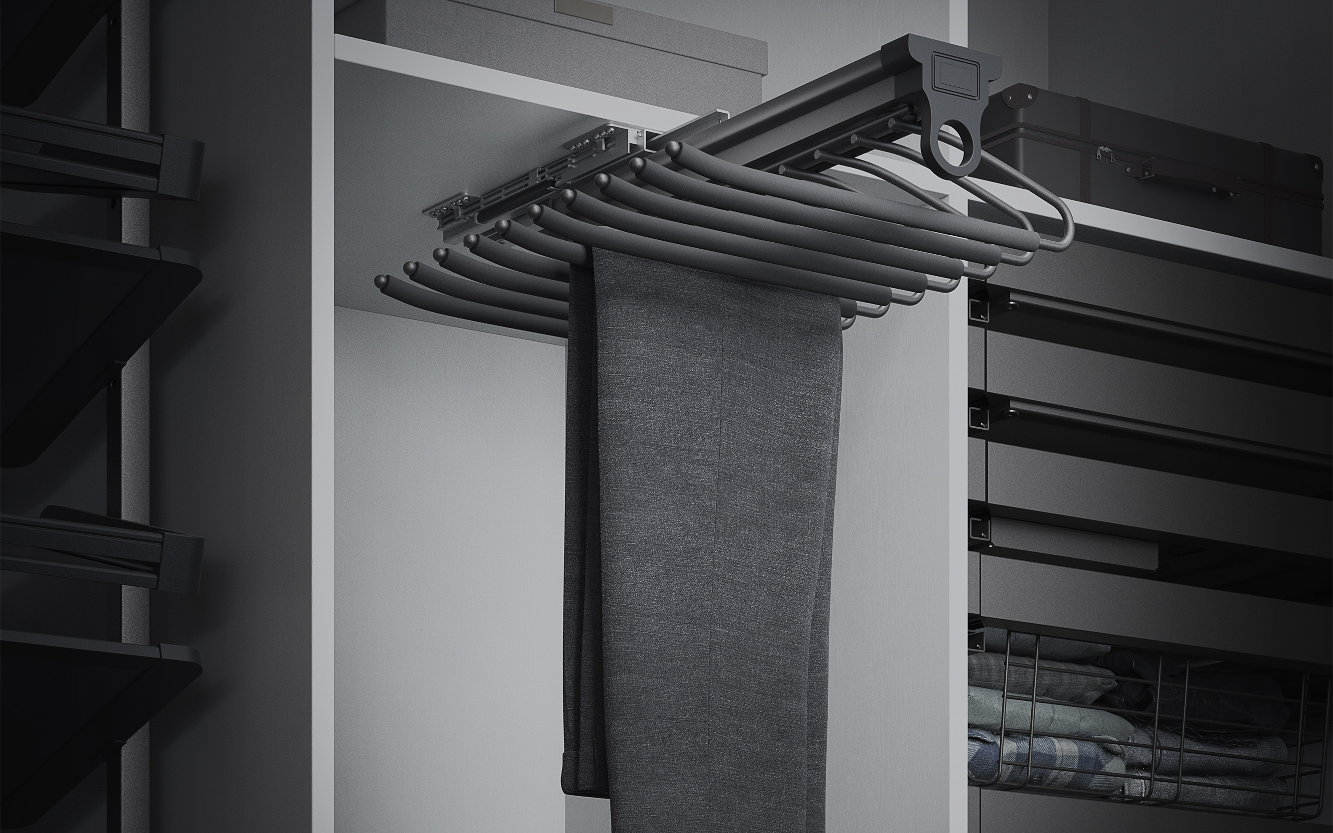 Izvlečno obešalo hlač na vodilih z mehkim zapiranjem