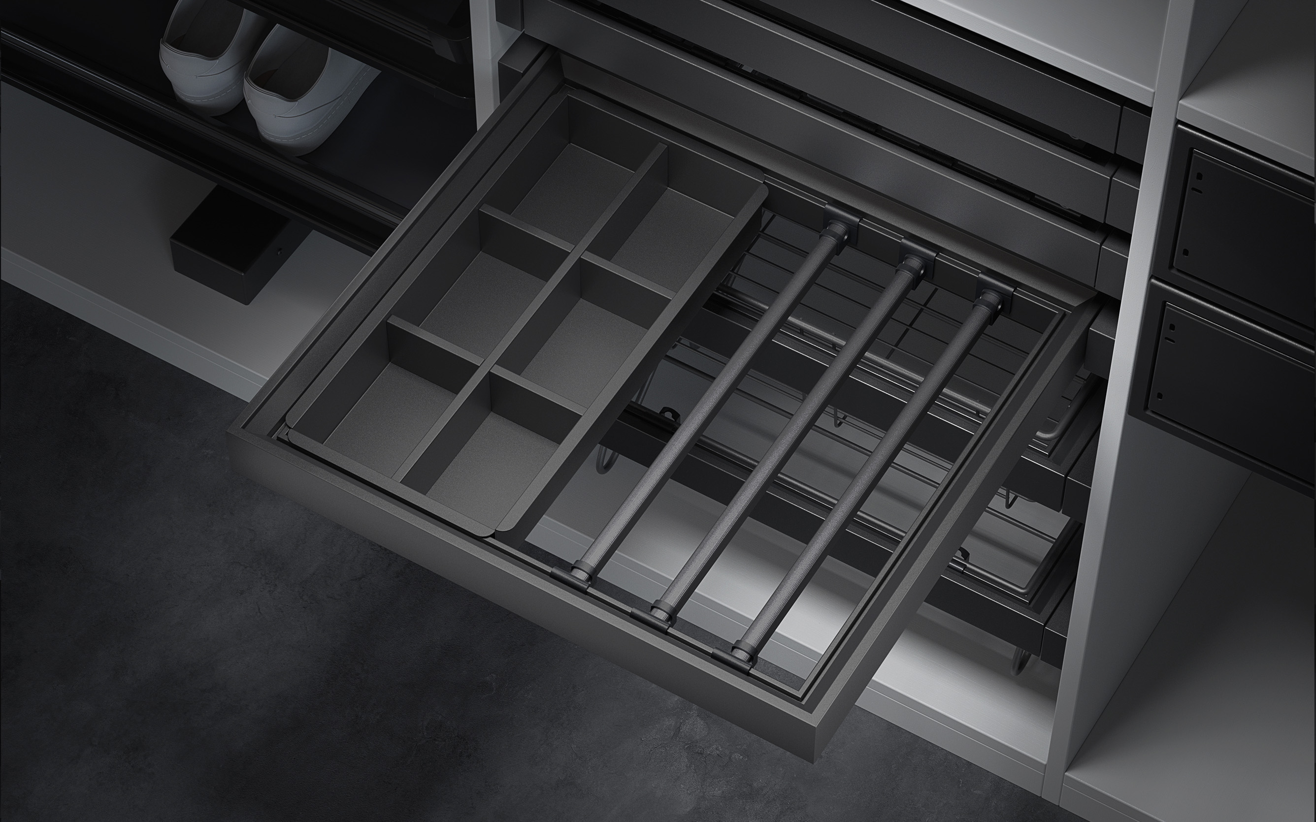 Izvlečni predal za hlače in pasove, z vodili z mehkim zapiranjem