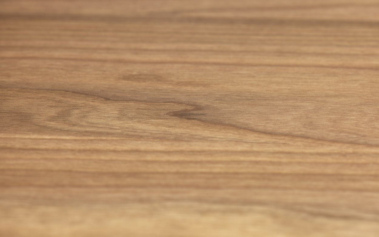 Robni furnir Ameriška Češnja, dimenzija 0,5 x 22mm, z lepilom
