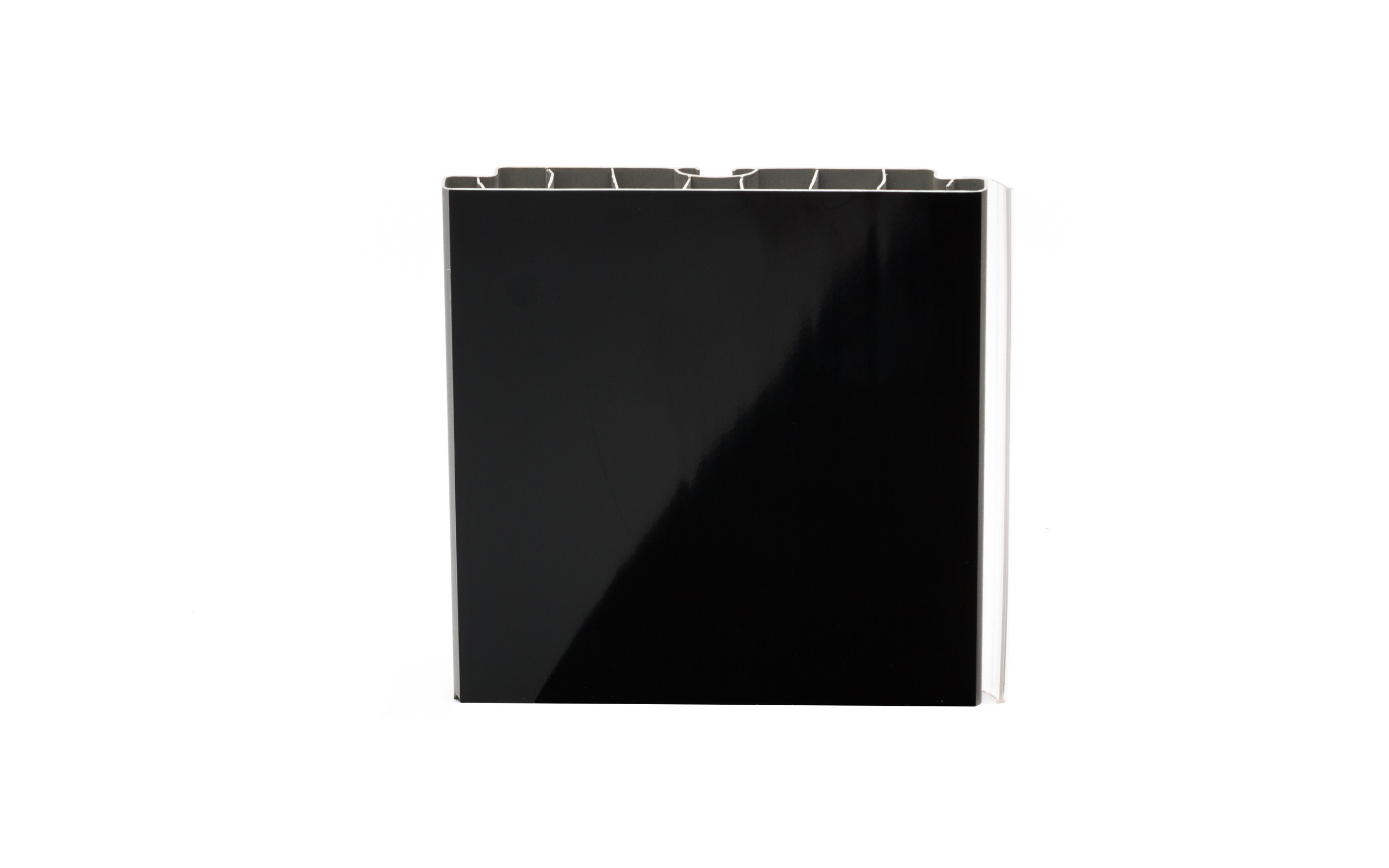 Podnožje, h= 100 mm, l=4 m, črna visoki sijaj