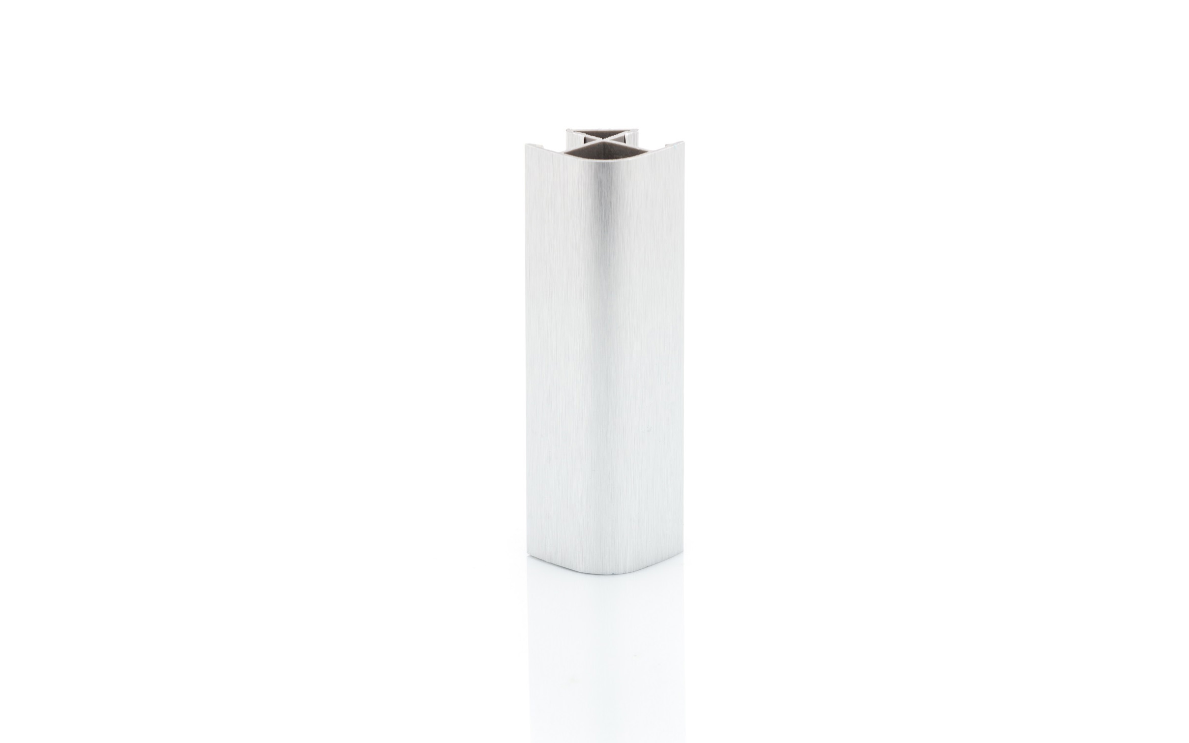 Plinth joint cap 100 mm, 90°, R12 mm, brushed aluminium