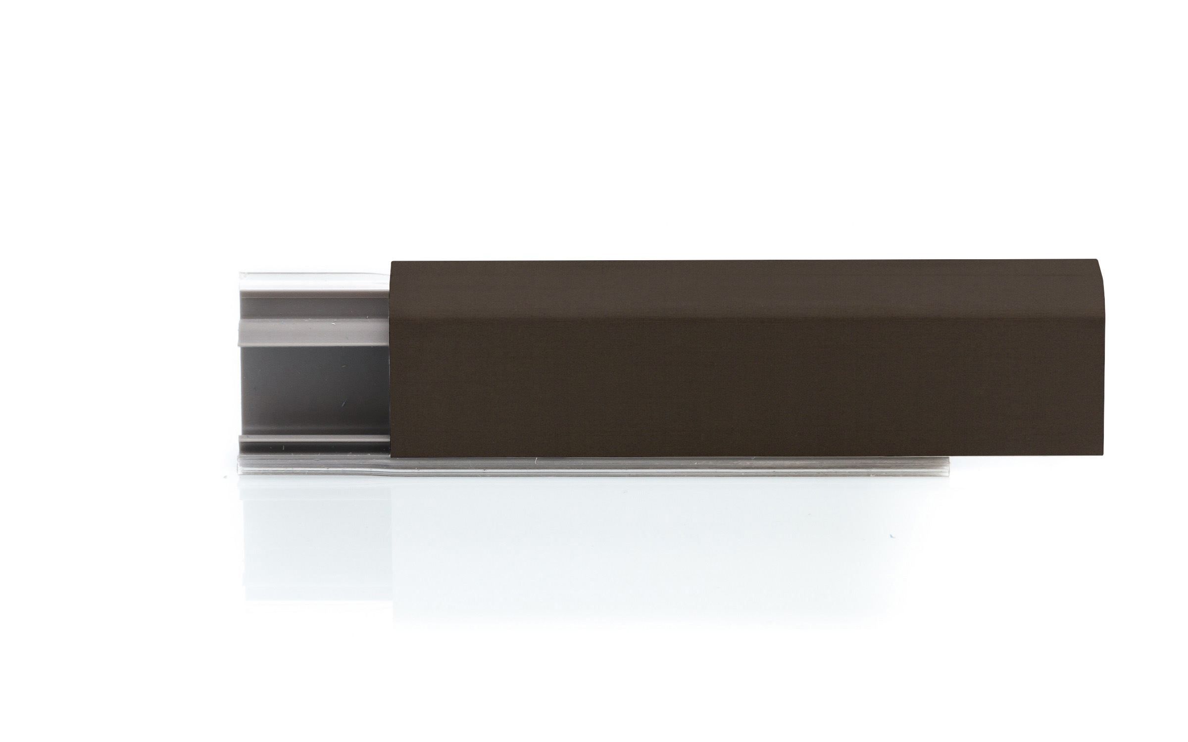 Zaključna letev pulta 25 x 11 mm, l= 4 m, površina bron